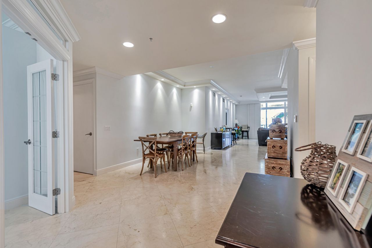 701 SE 21st Avenue, Unit 302, Deerfield Beach, FL 33441 Photo