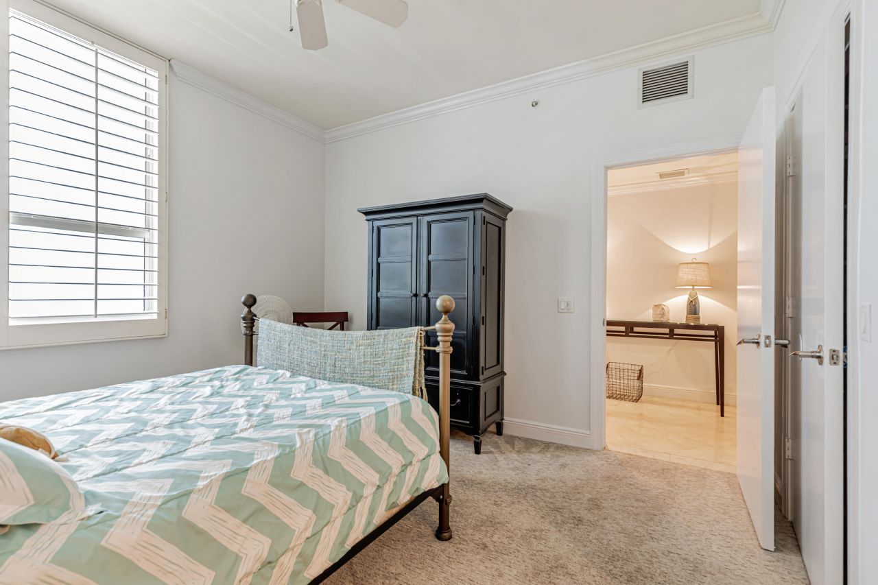 701 SE 21st Avenue, Unit 302, Deerfield Beach, FL 33441 Photo