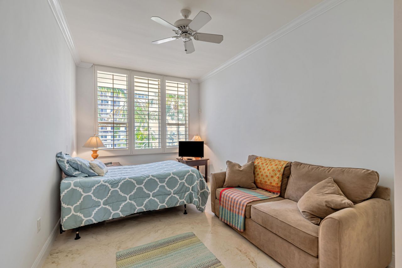 701 SE 21st Avenue, Unit 302, Deerfield Beach, FL 33441 Photo