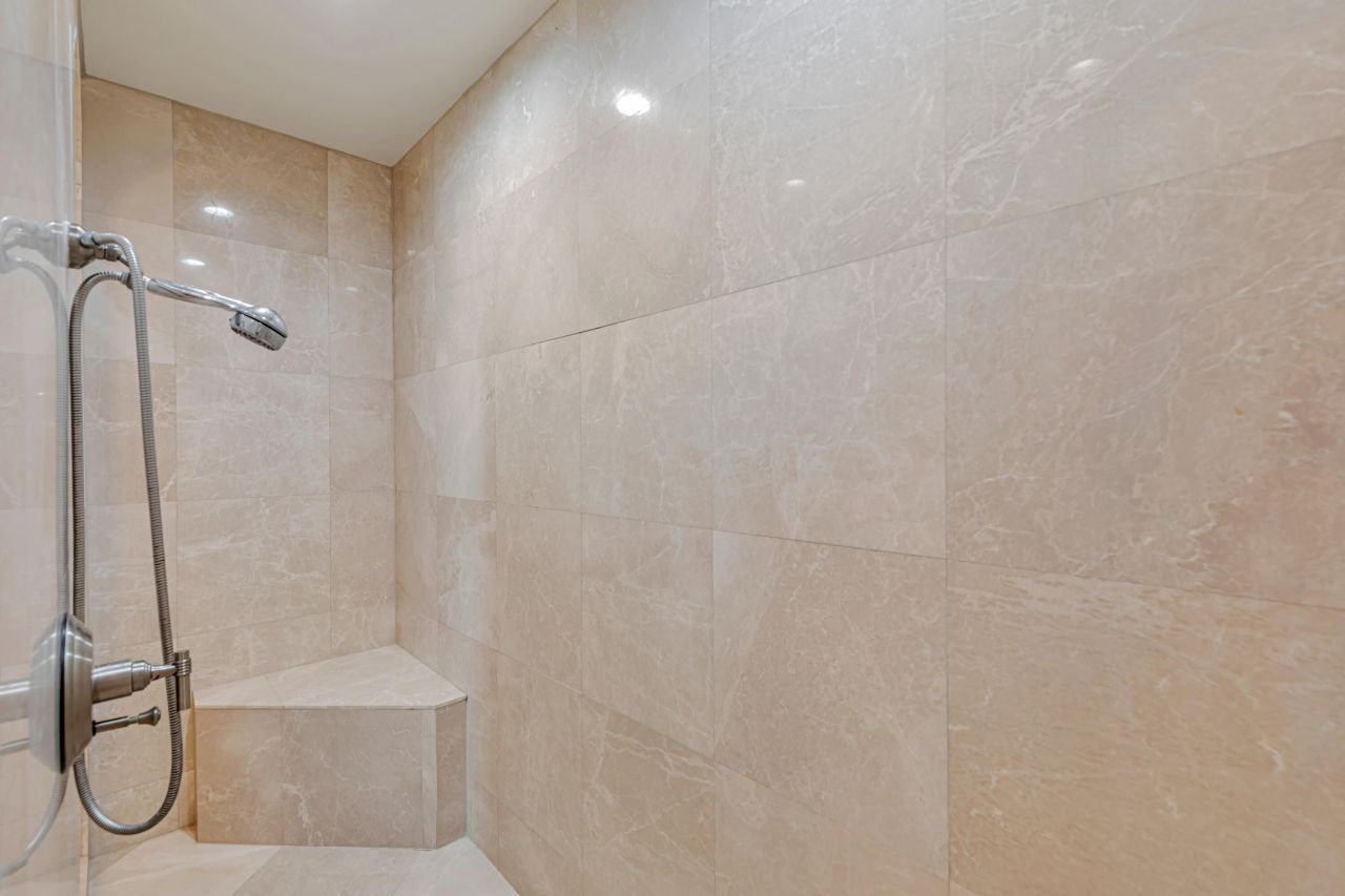 701 SE 21st Avenue, Unit 302, Deerfield Beach, FL 33441 Photo