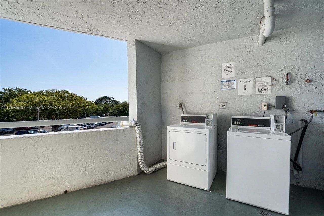 7300 Wayne Ave, Unit 317, Miami Beach, FL 33141 Photo