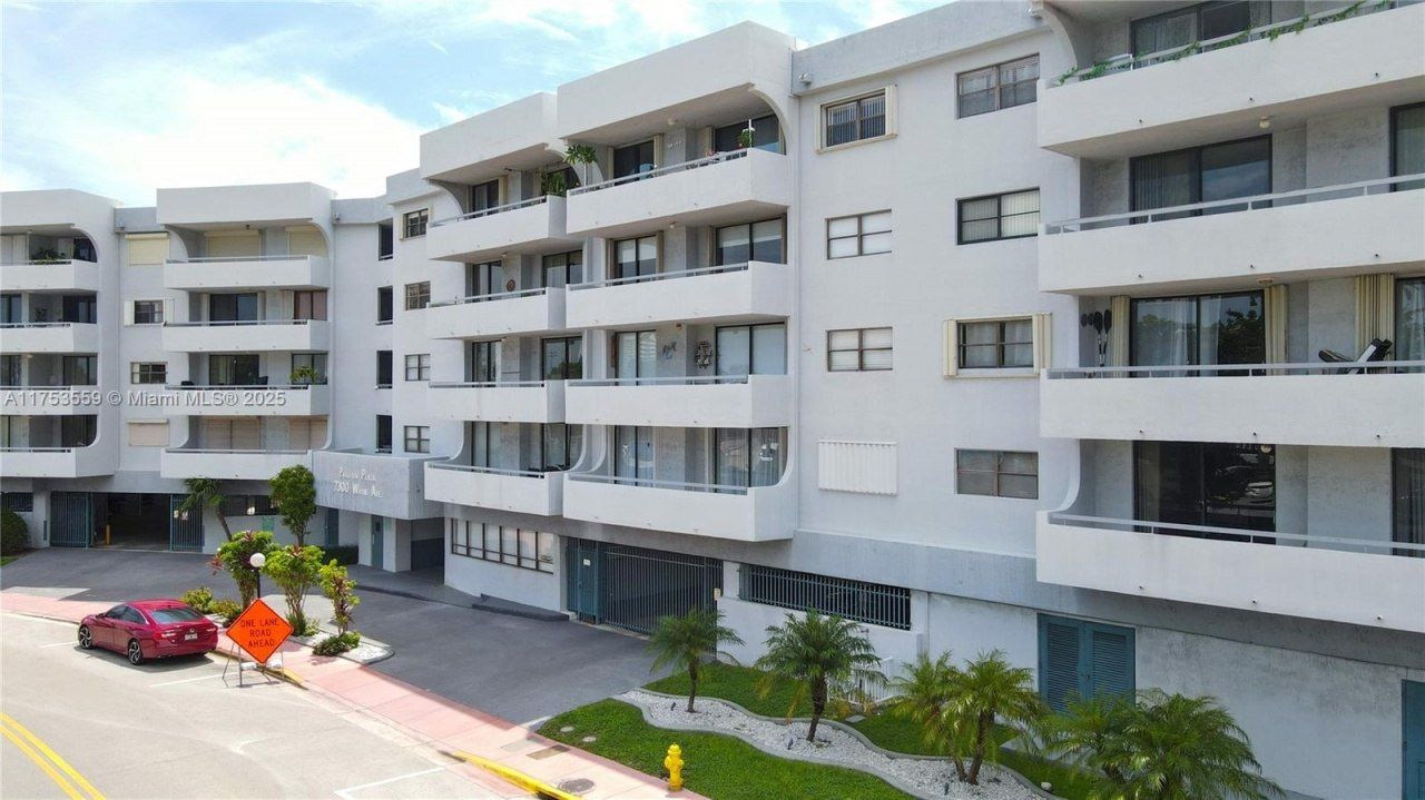 7300 Wayne Ave, Unit 317, Miami Beach, FL 33141 Photo
