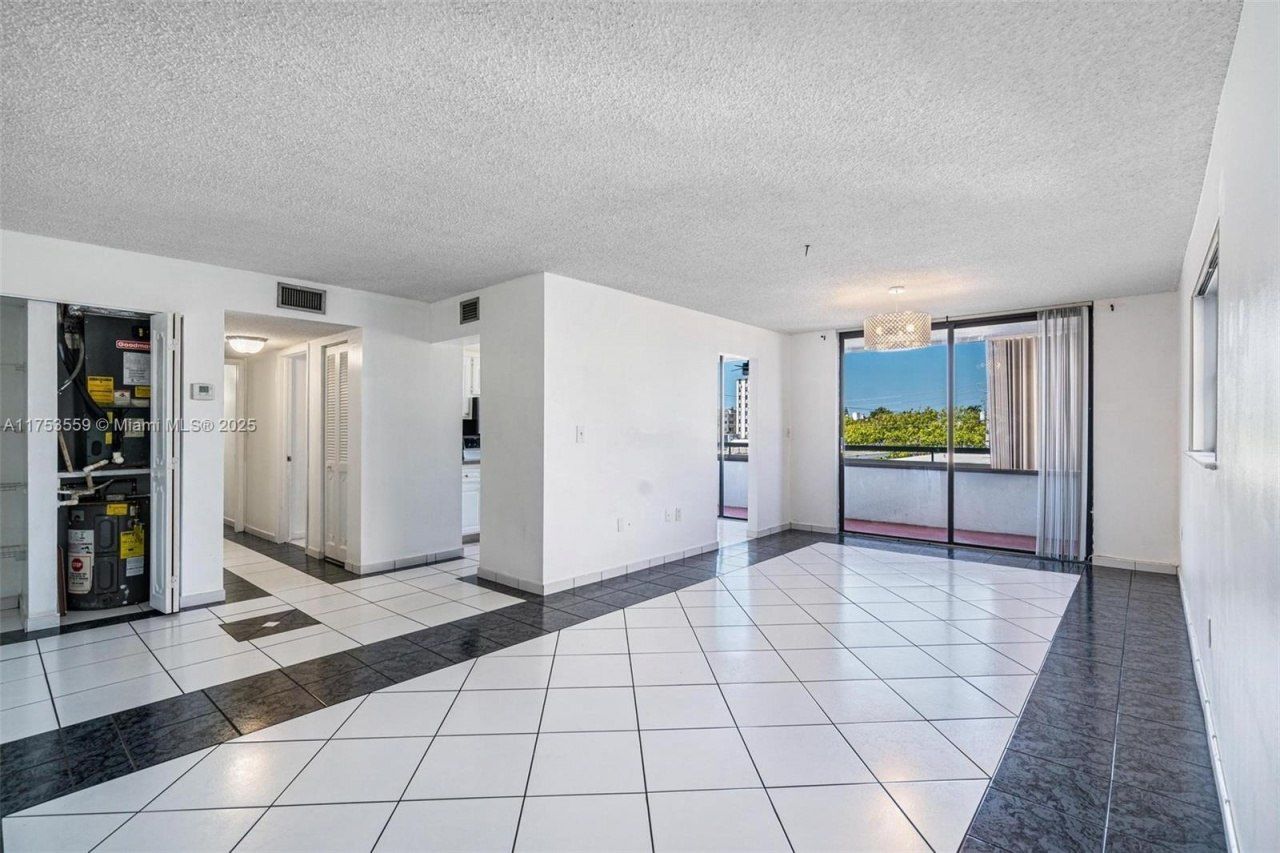 7300 Wayne Ave, Unit 317, Miami Beach, FL 33141 Photo