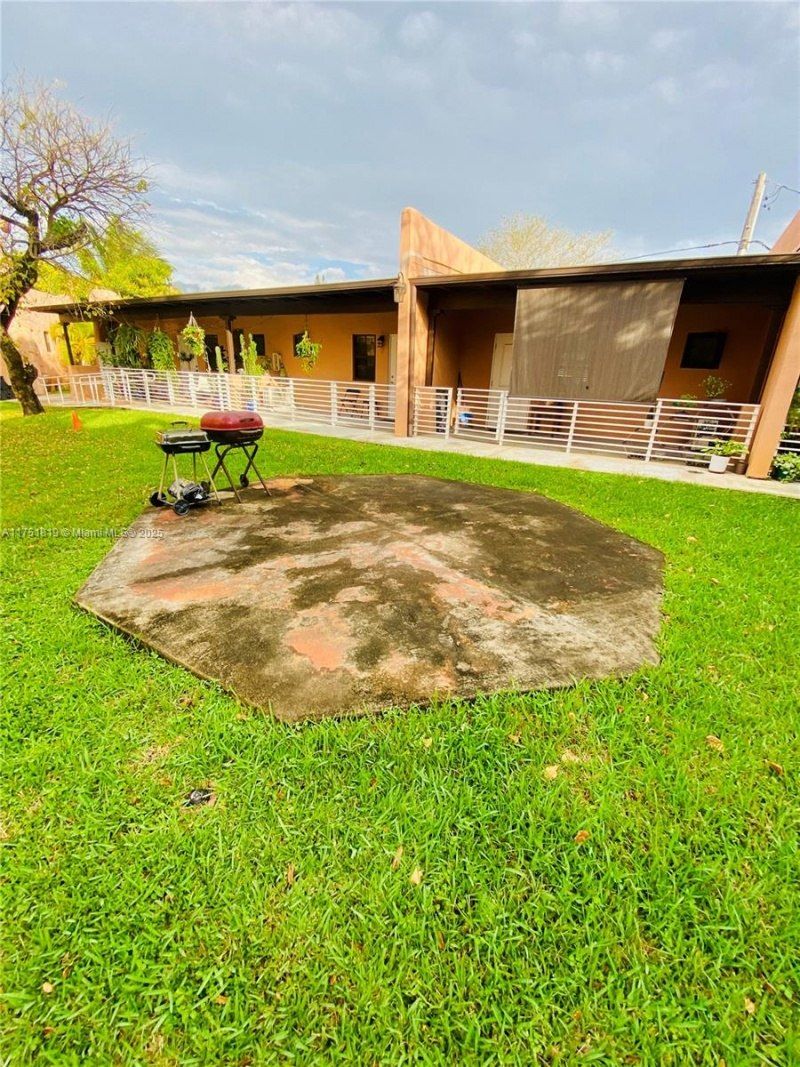 200 Azure Way, Miami Springs, FL 33166 Photo