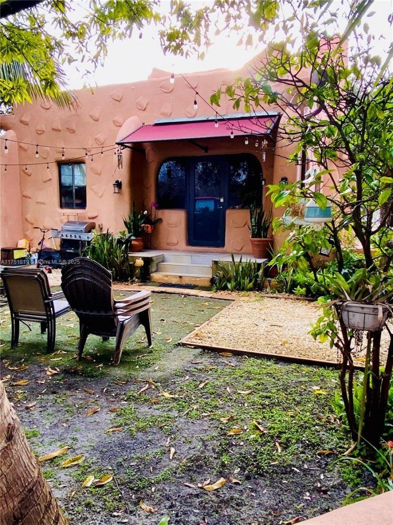 200 Azure Way, Miami Springs, FL 33166 Photo