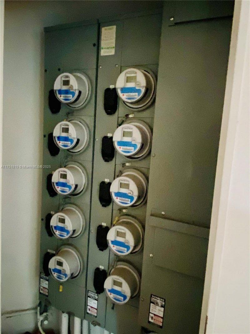 200 Azure Way, Miami Springs, FL 33166 Photo