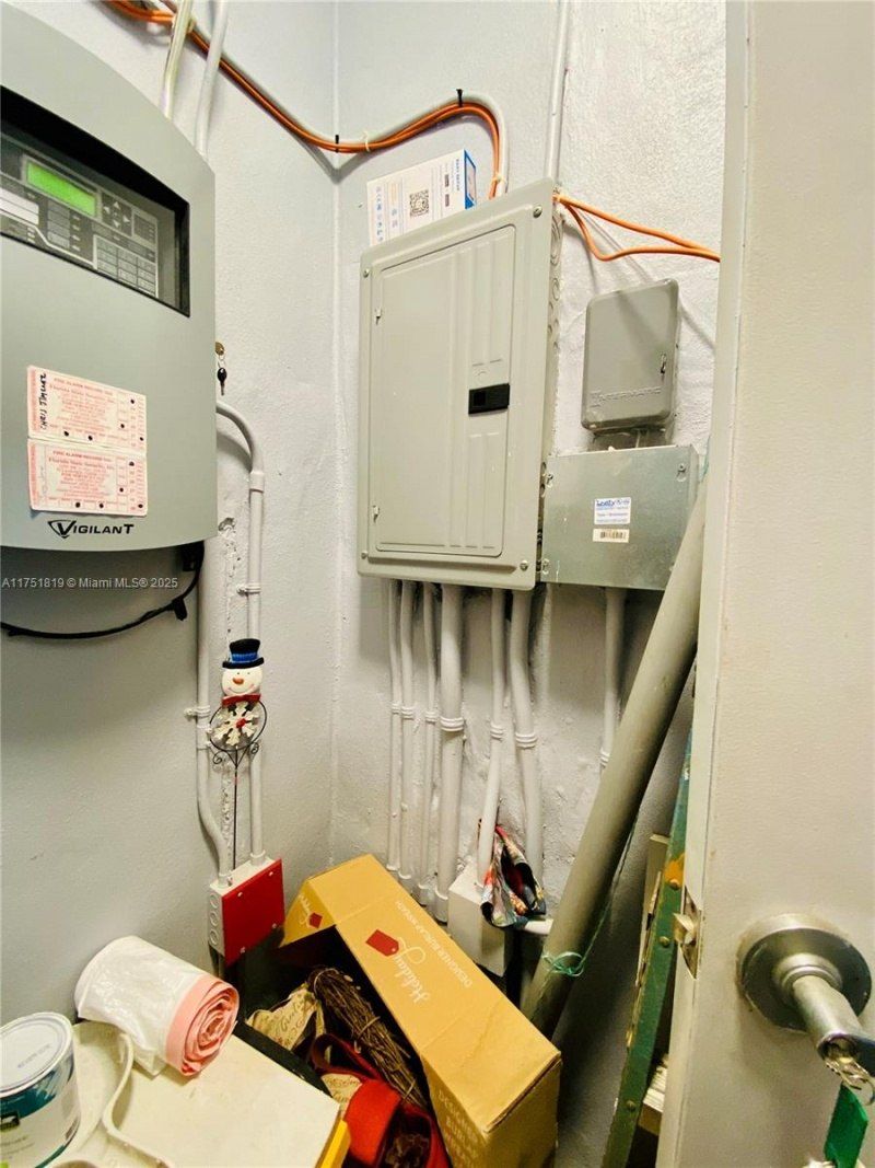 200 Azure Way, Miami Springs, FL 33166 Photo