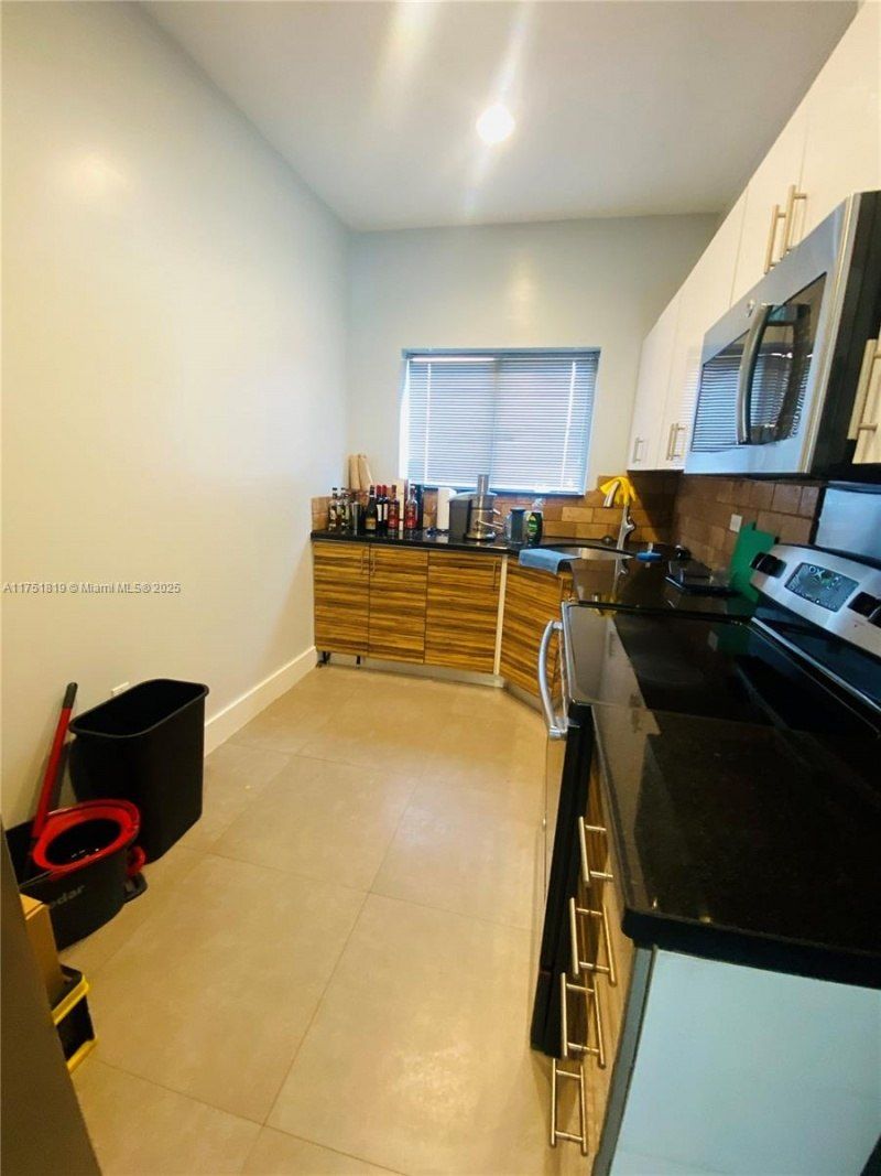 200 Azure Way, Miami Springs, FL 33166 Photo