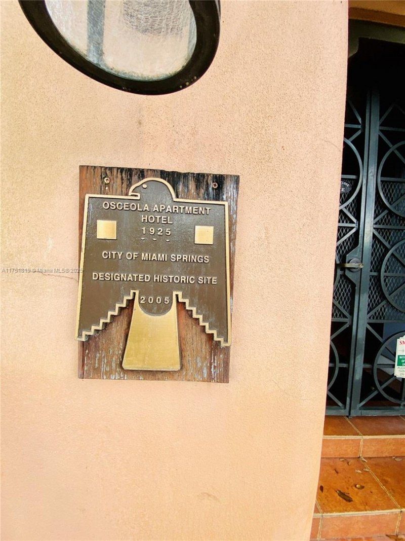 200 Azure Way, Miami Springs, FL 33166 Photo