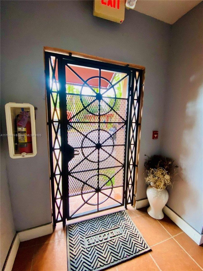 200 Azure Way, Miami Springs, FL 33166 Photo