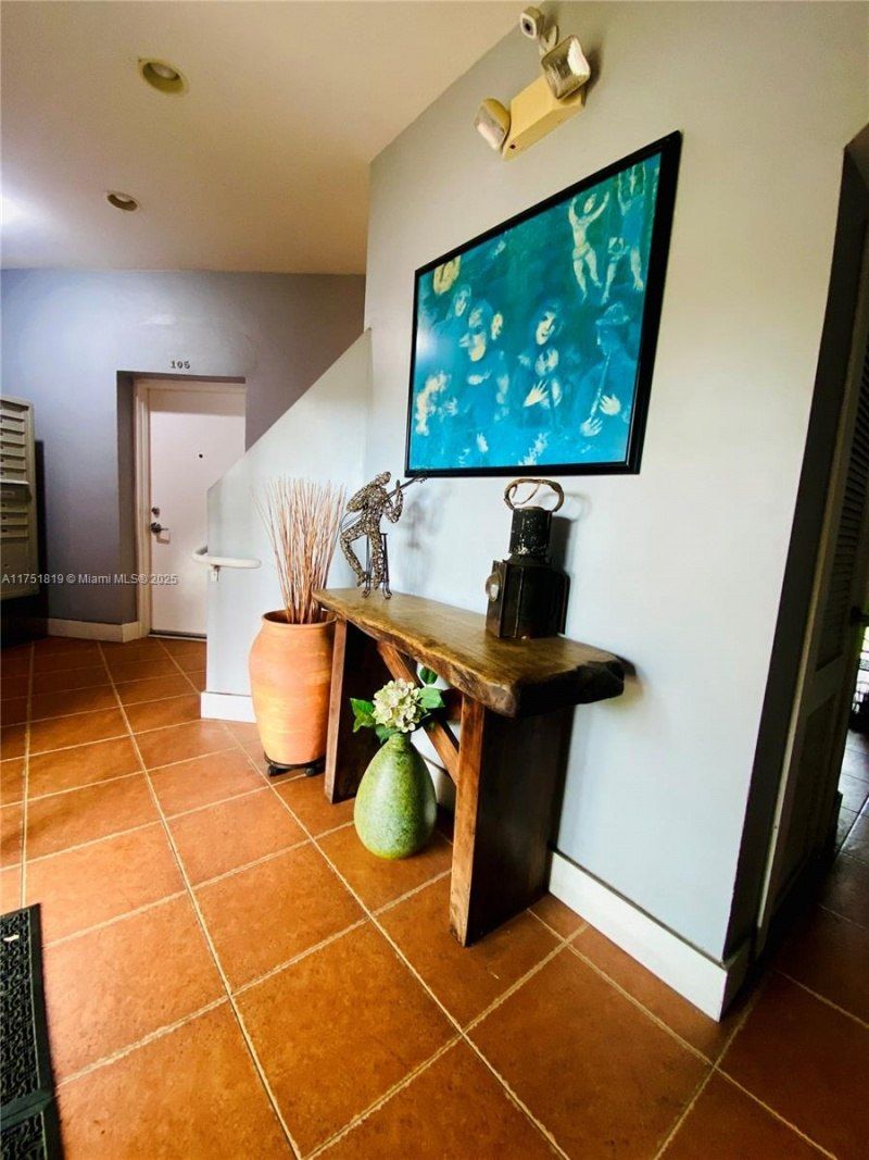 200 Azure Way, Miami Springs, FL 33166 Photo