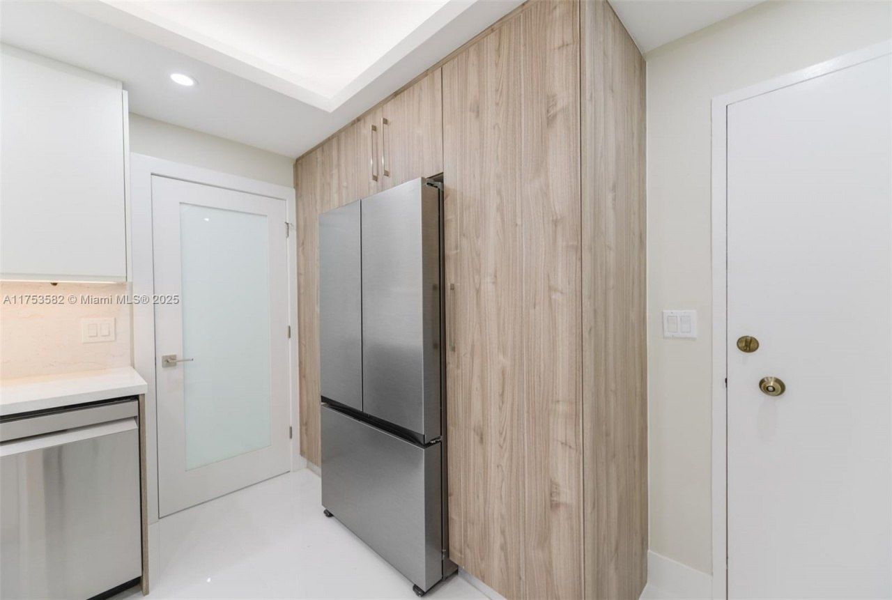 1950 S Ocean Dr, Unit 20L, Hallandale Beach, FL 33009 Photo