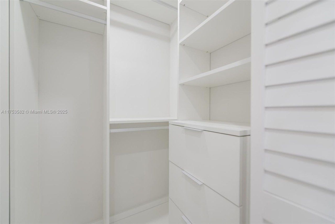 1950 S Ocean Dr, Unit 20L, Hallandale Beach, FL 33009 Photo