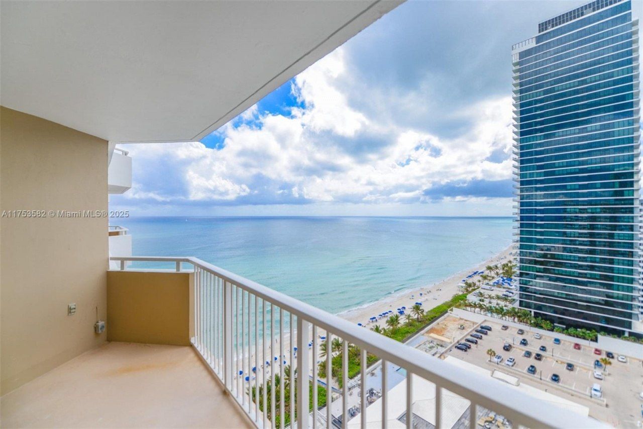 1950 S Ocean Dr, Unit 20L, Hallandale Beach, FL 33009 Photo