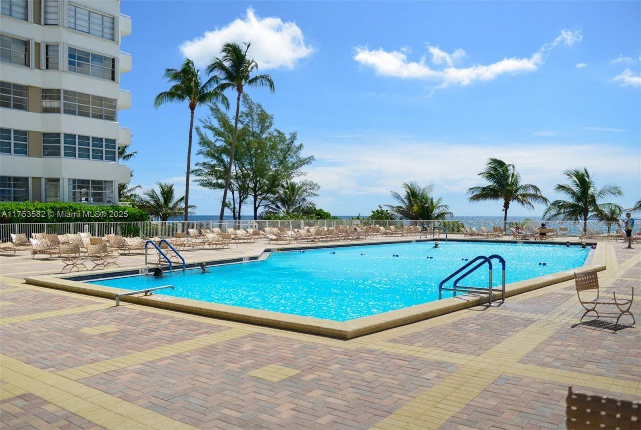 1950 S Ocean Dr, Unit 20L, Hallandale Beach, FL 33009 Photo