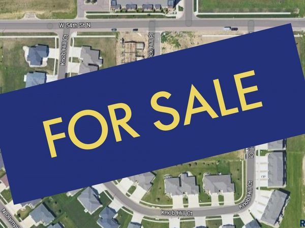 5528 W Rock Hill Pl, Sioux Falls, SD 57107