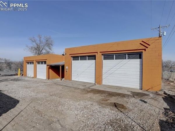 2427 Busch Avenue, Colorado Springs, CO 80904