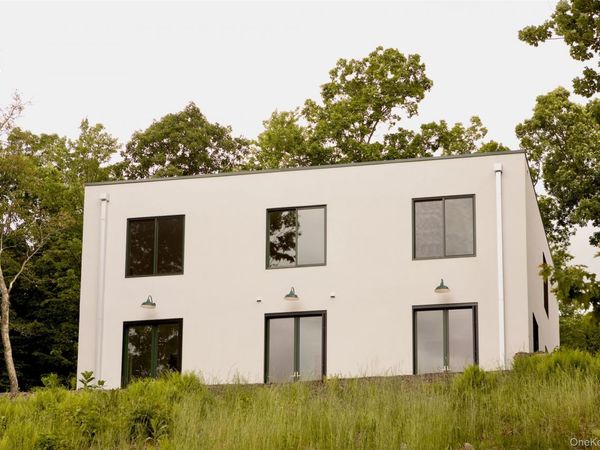 49 Sky Top Road, Copake, NY 12516