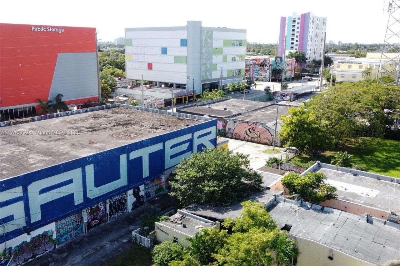 321 NW 37th St, Miami, FL 33127 Photo