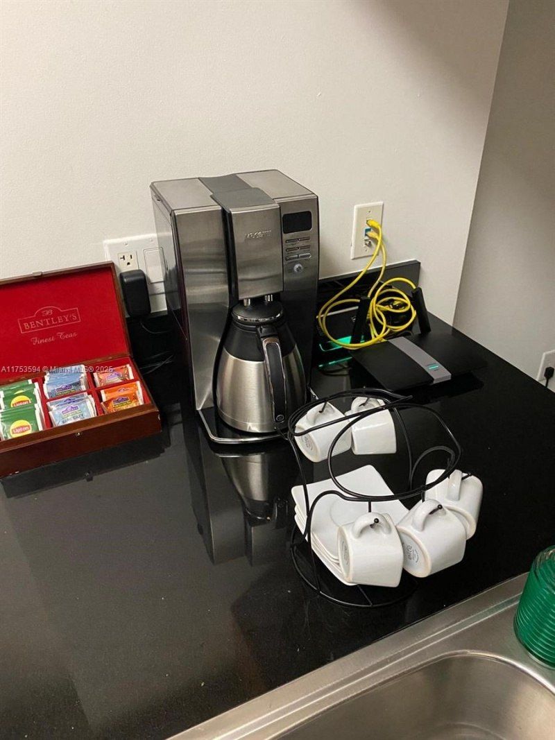 1750 N Bayshore Dr, Unit 2905, Miami, FL 33132 Photo