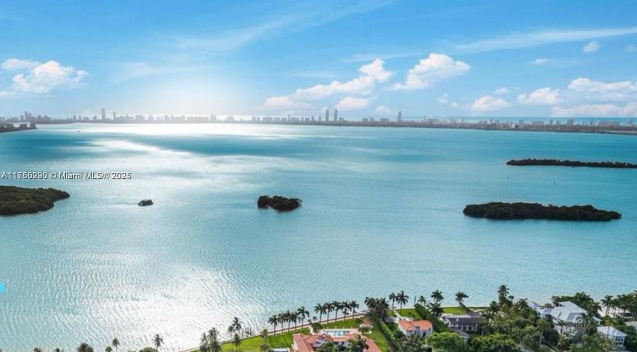 880 NE 69th St, Unit 12R, Miami, FL 33138 Photo