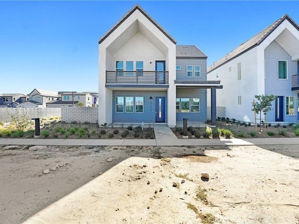 27333 Creekwood Lane, Valencia, CA 91381