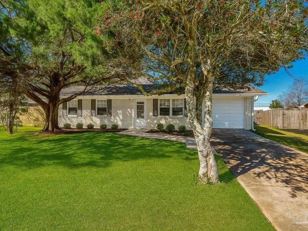 4697 Cyril Dr, Pace, FL 32571