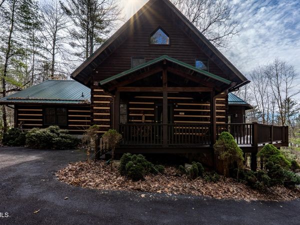 254 Ivy Wood Lane, Mountain City, TN 37683