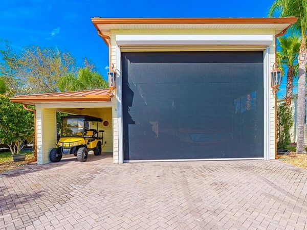 6841 AMANDA VISTA CIRCLE, LAND O LAKES, FL 34637