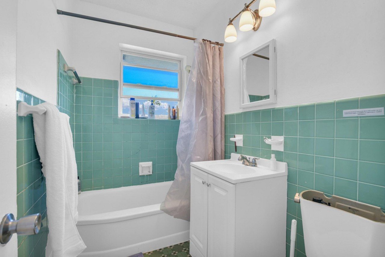 8430 Byron Avenue, Miami Beach, FL 33141 Photo