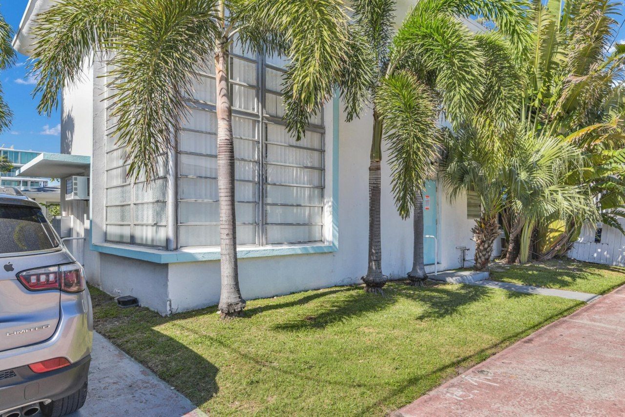8430 Byron Avenue, Miami Beach, FL 33141 Photo