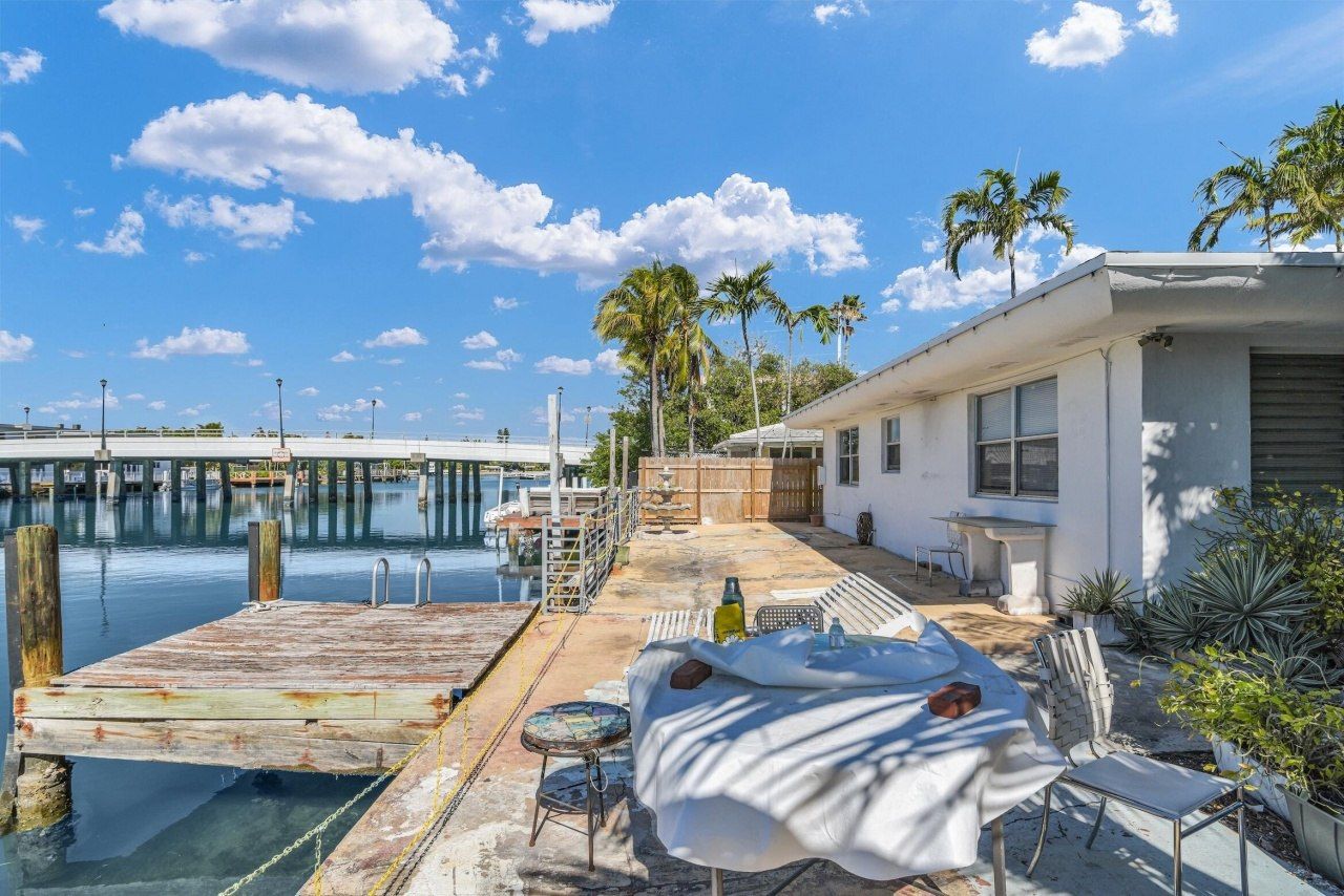 8430 Byron Avenue, Miami Beach, FL 33141 Photo