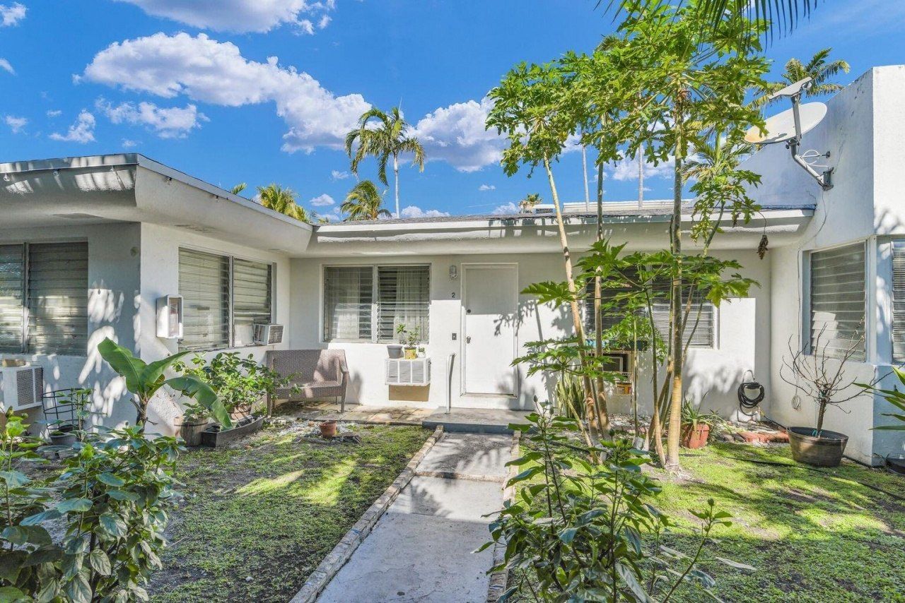8430 Byron Avenue, Miami Beach, FL 33141 Photo