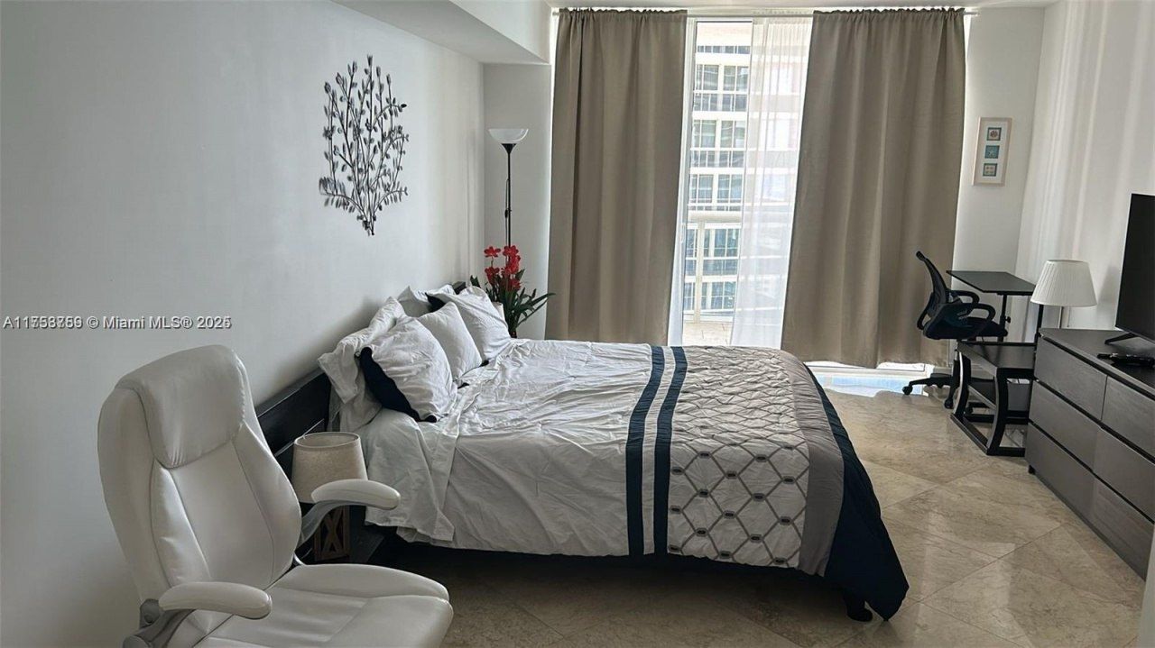 1830 S Ocean Dr, Unit 3208, Hallandale Beach, FL 33009 Photo