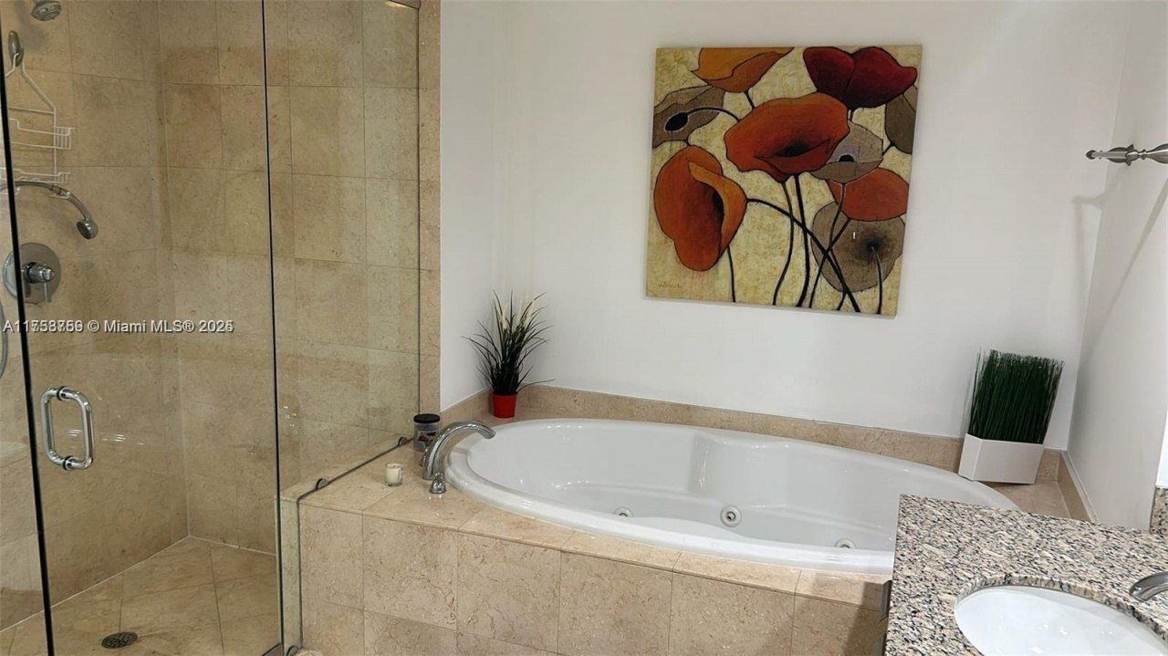 1830 S Ocean Dr, Unit 3208, Hallandale Beach, FL 33009 Photo