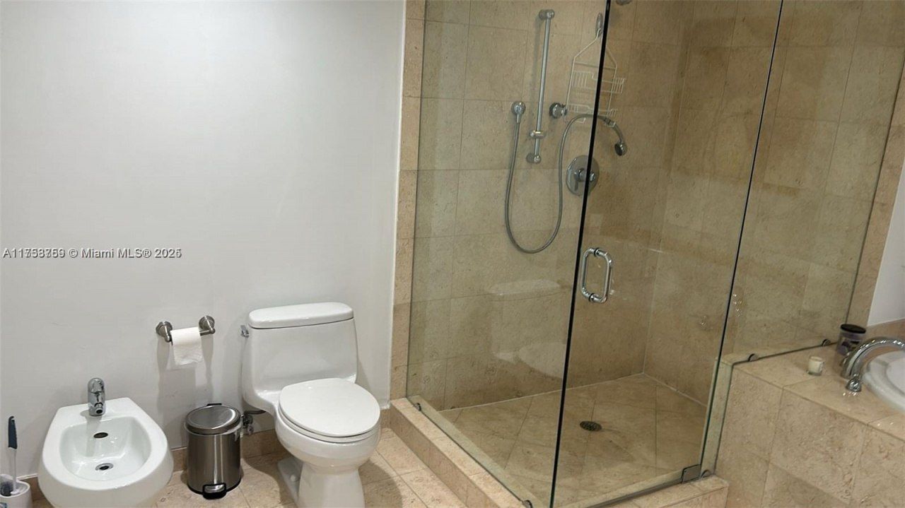 1830 S Ocean Dr, Unit 3208, Hallandale Beach, FL 33009 Photo