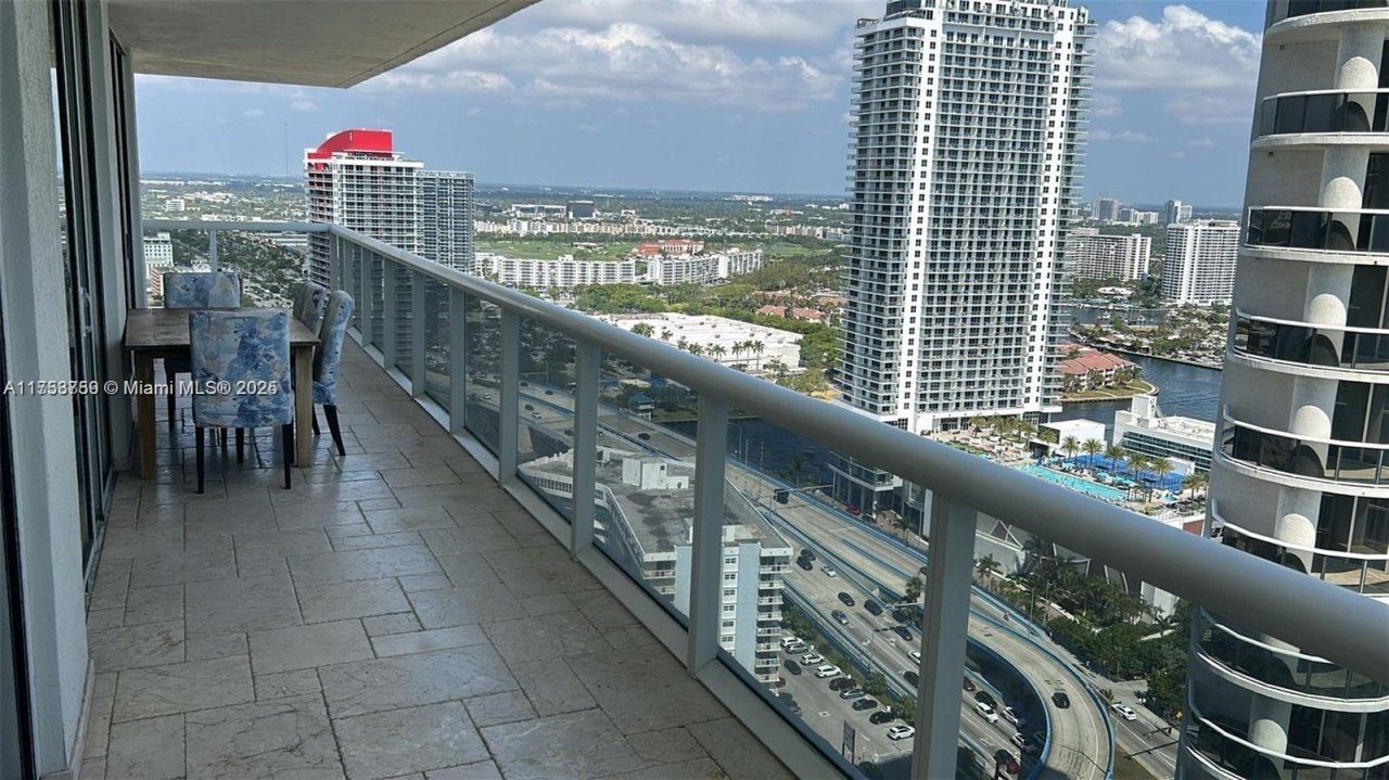 1830 S Ocean Dr, Unit 3208, Hallandale Beach, FL 33009 Photo