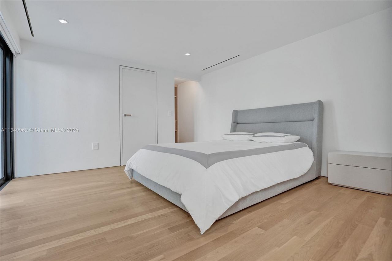 Please Call For Address, Golden Beach, FL 33160 Photo