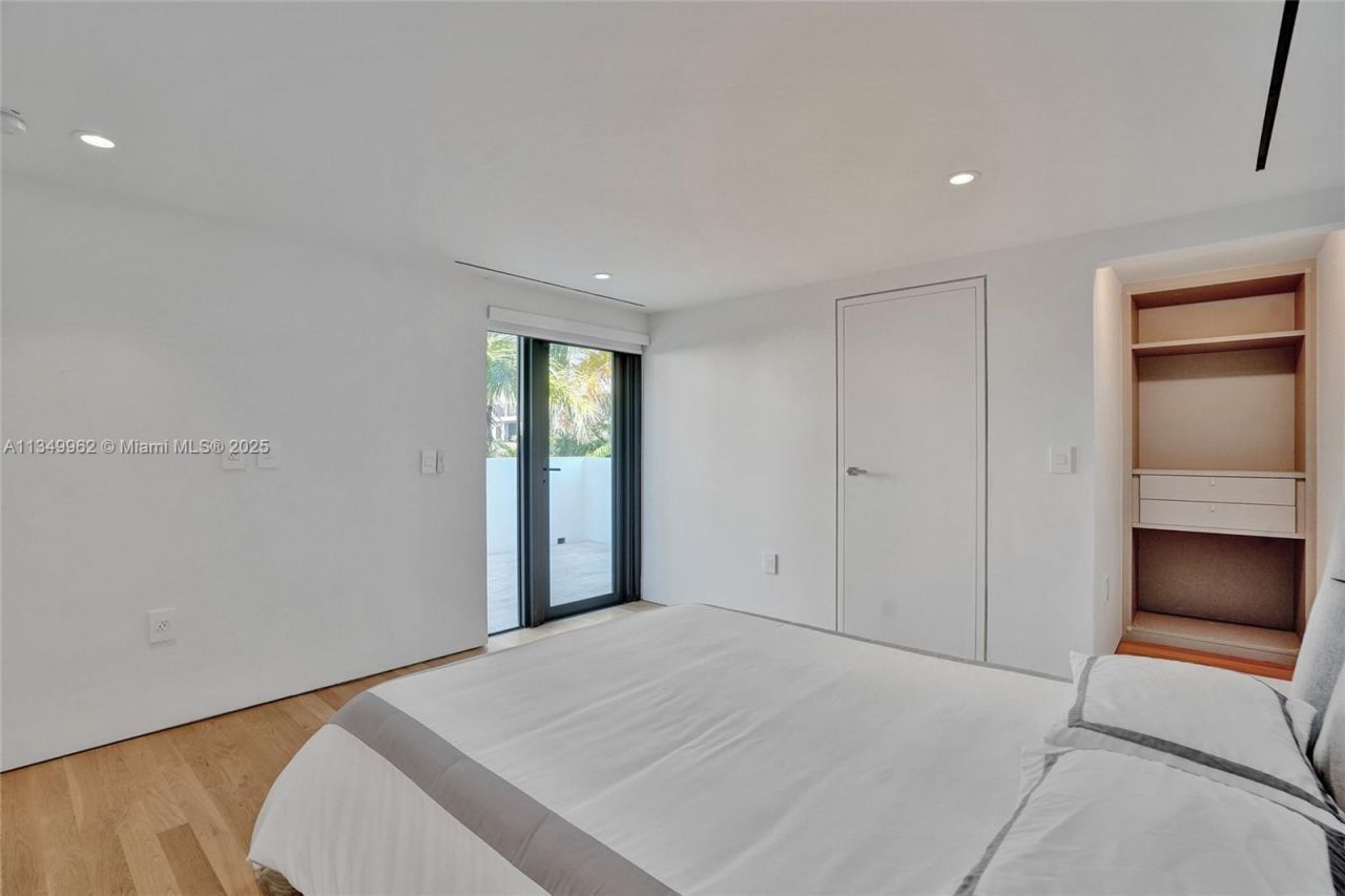 Please Call For Address, Golden Beach, FL 33160 Photo