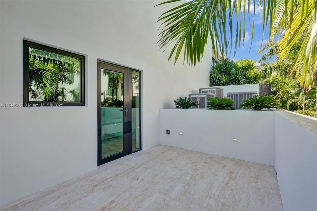 Please Call For Address, Golden Beach, FL 33160 Photo