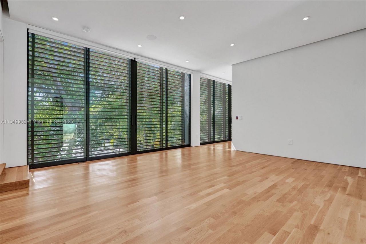 Please Call For Address, Golden Beach, FL 33160 Photo