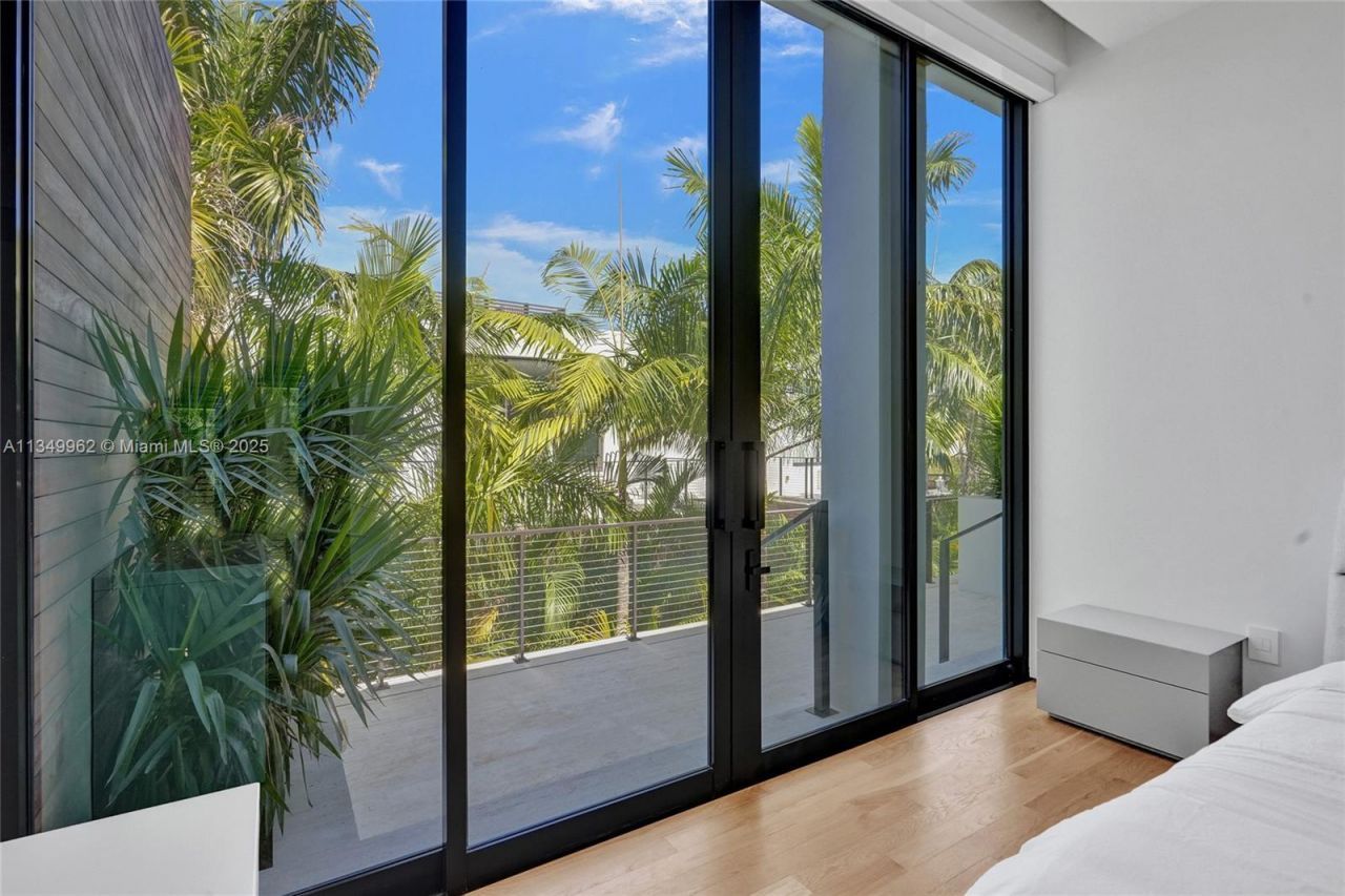 Please Call For Address, Golden Beach, FL 33160 Photo