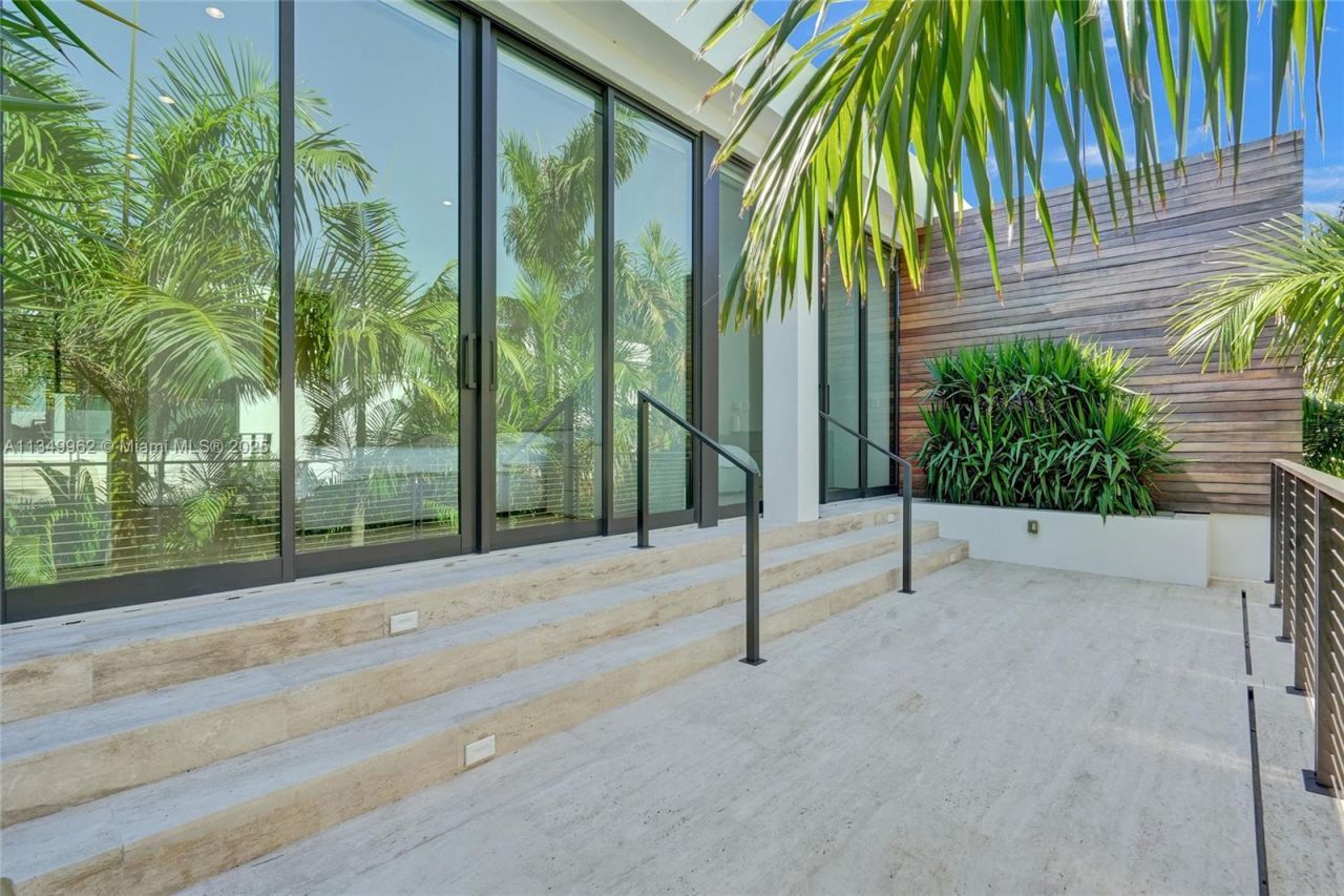 Please Call For Address, Golden Beach, FL 33160 Photo