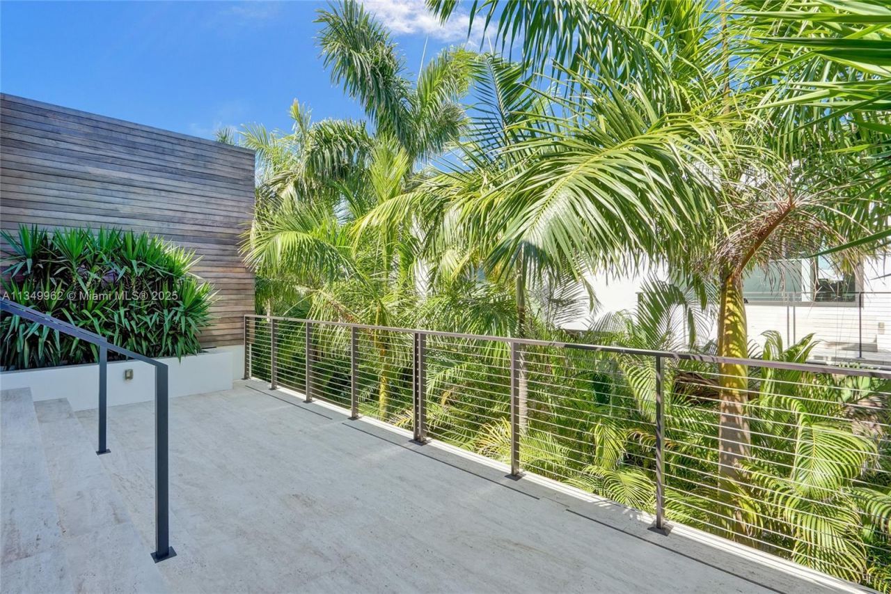 Please Call For Address, Golden Beach, FL 33160 Photo