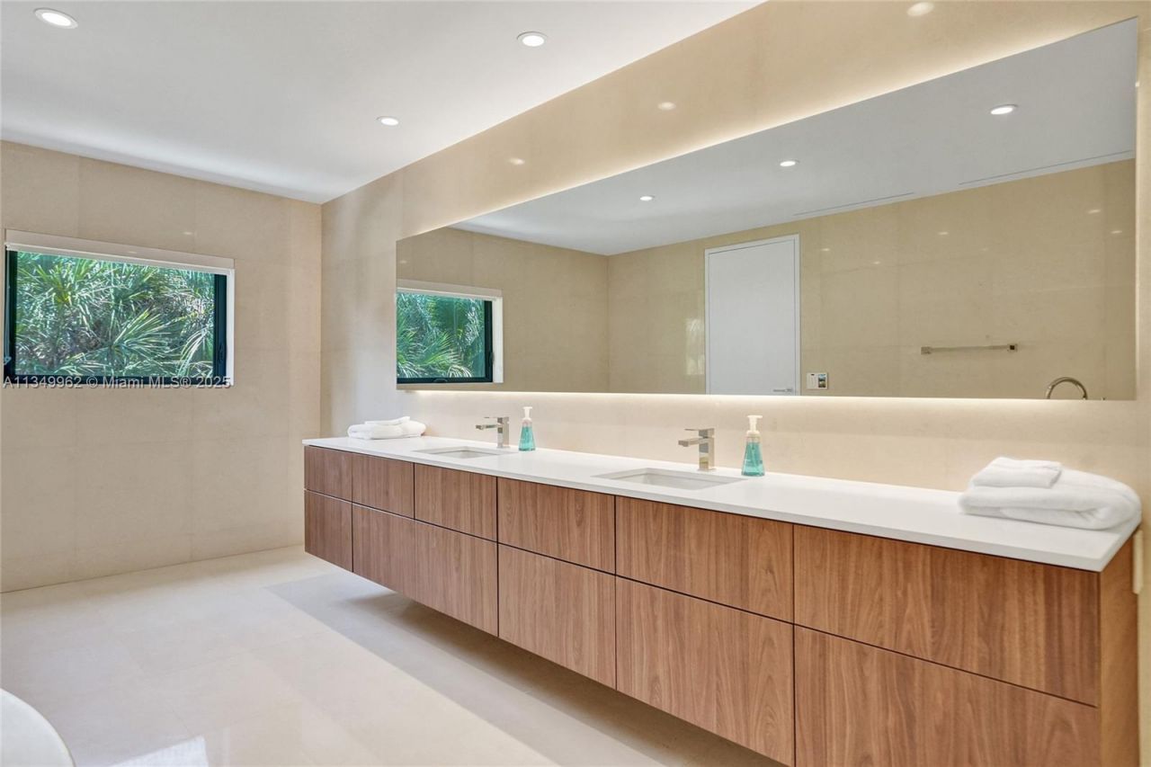 Please Call For Address, Golden Beach, FL 33160 Photo