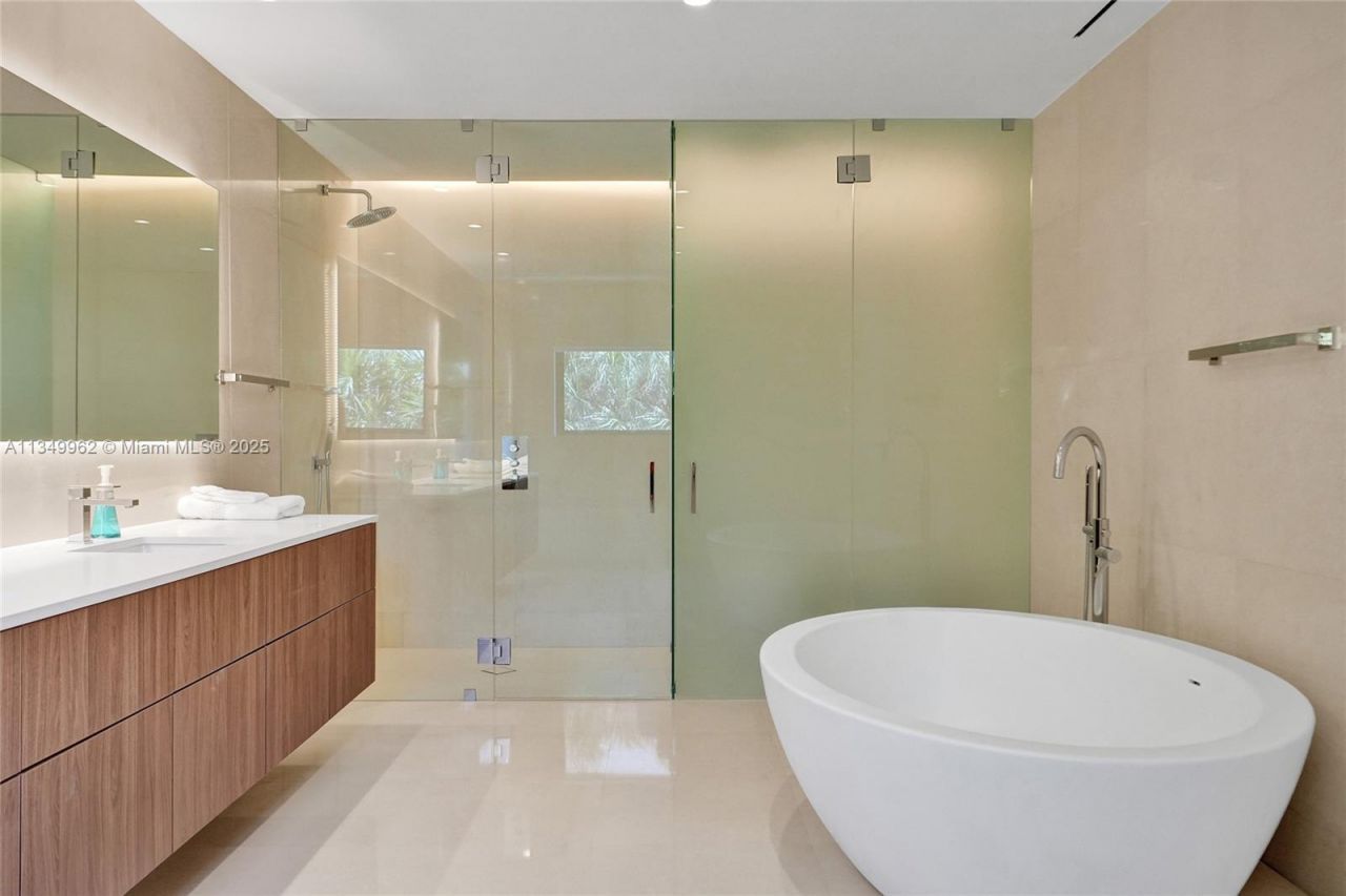 Please Call For Address, Golden Beach, FL 33160 Photo