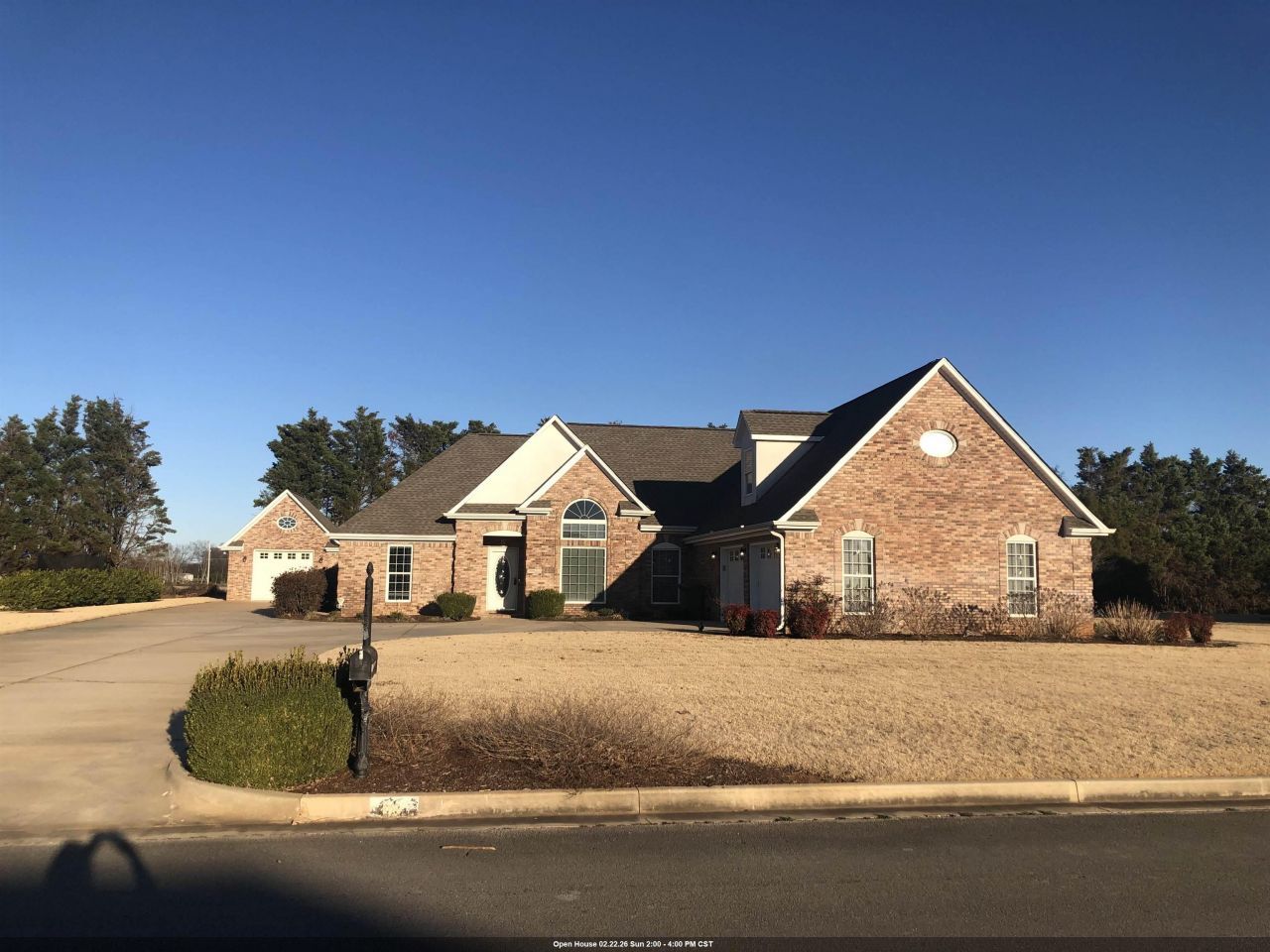 57 Julie Ann Dr, Muscle Shoals, AL 35661 Main Photo