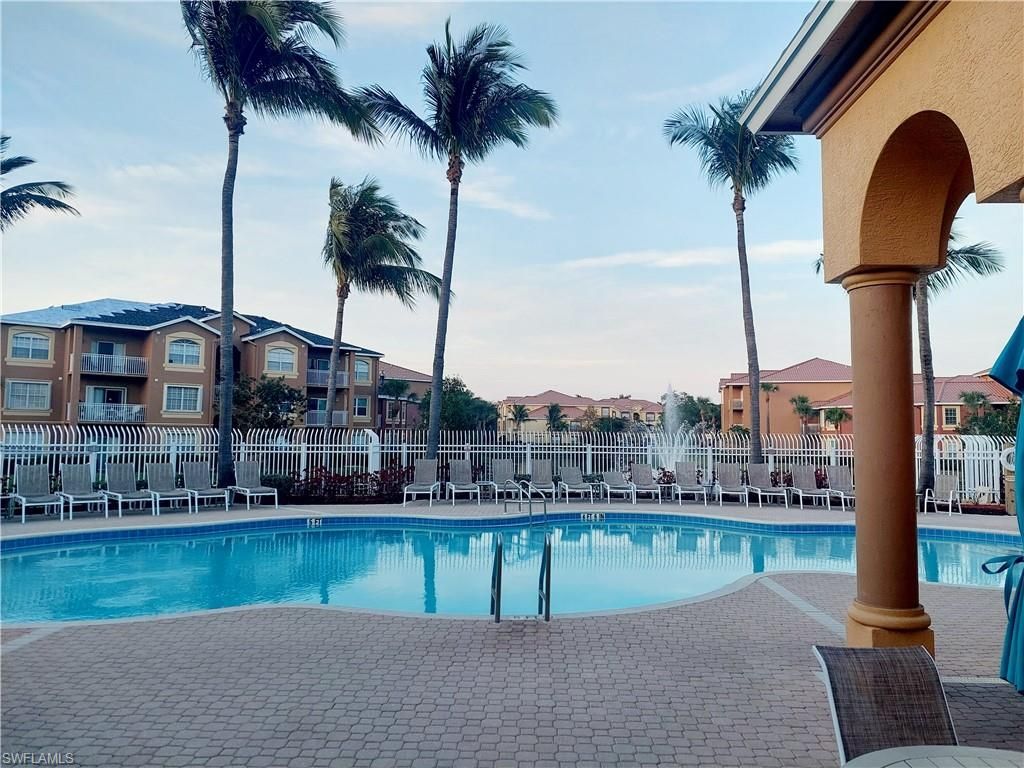 11400 Ocean Walk Cir, Unit 102, Fort Myers, FL 33908 Photo