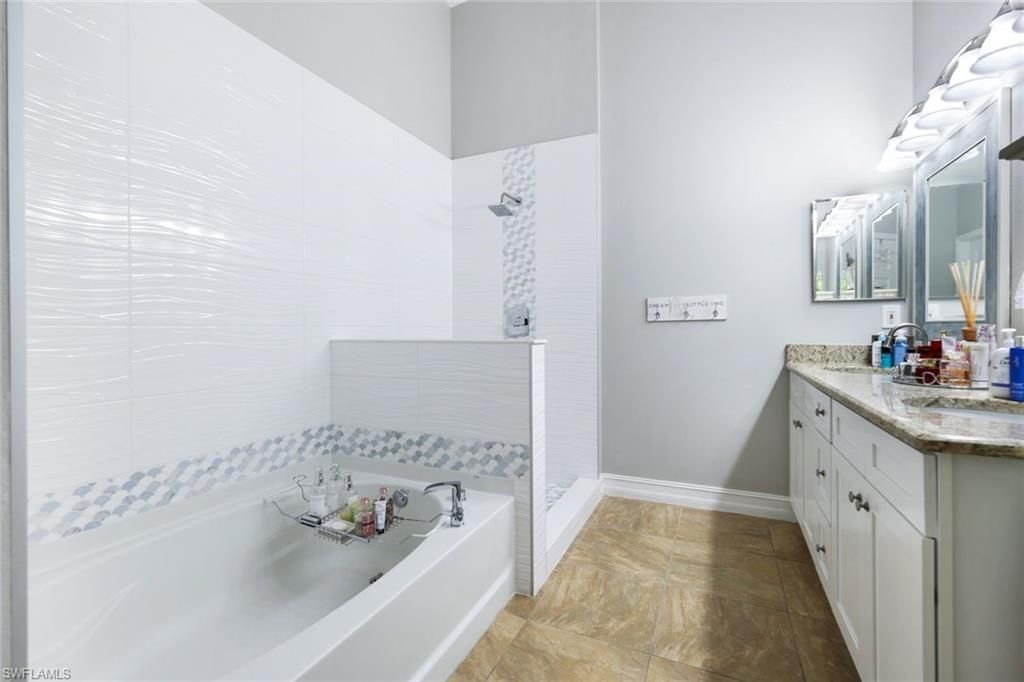 8937 Fawn Ridge Dr, Fort Myers, FL 33912 Photo