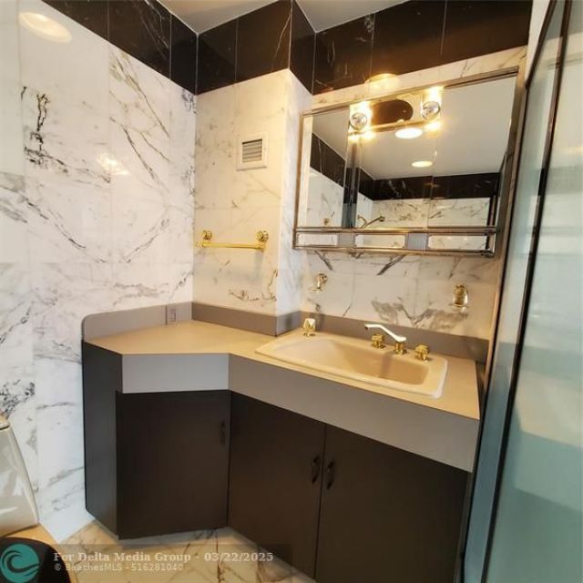 2841 N Ocean Boulevard, Unit 2008, Fort Lauderdale, FL 33308 Photo